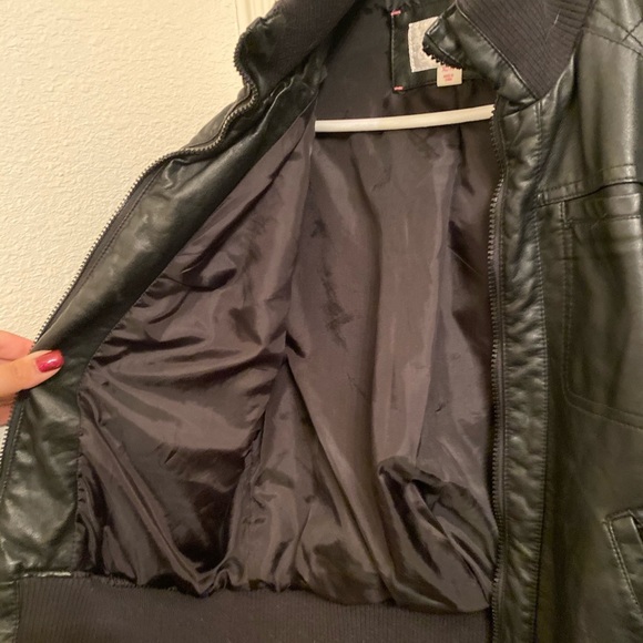 Leather Jacket - Picture 7 of 7